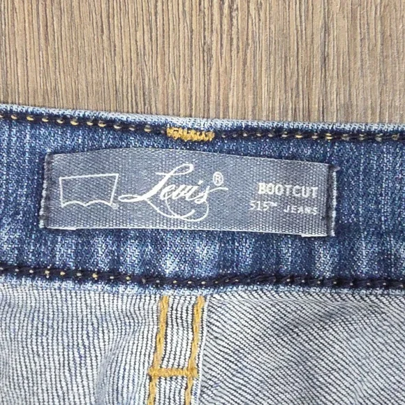 Levi 515 Women's Size 8M Bootcut Medium Wash Stretch - Picture 2 of 9